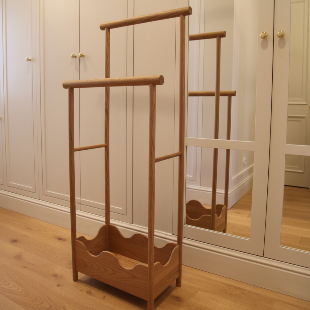 Kamerdyner w dębie – Leave it here.